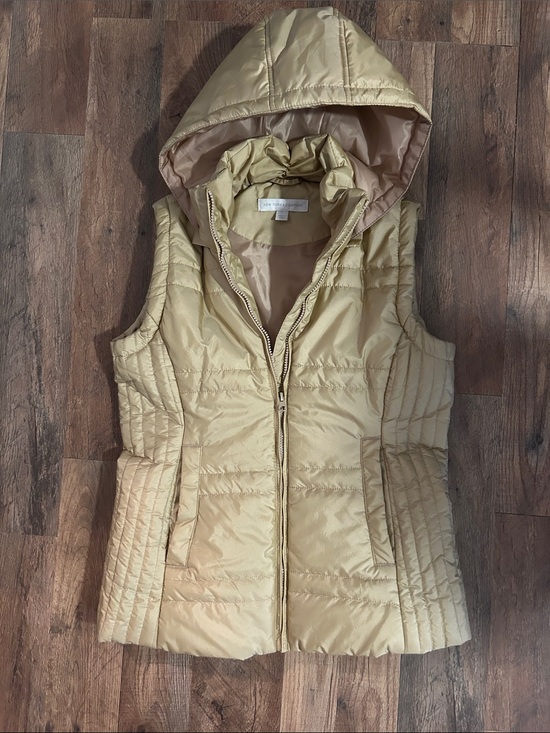 New York & Company Jackets & Blazers - New York & Company Puffer Vest w/ Detachable Hood